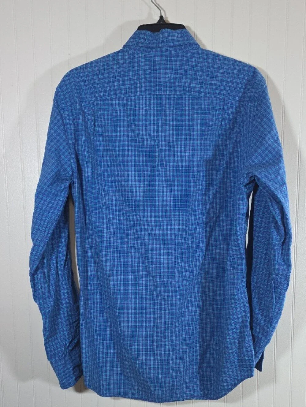 Small J. Crew Men's Blue Plaid Button-Down Shirt 100% Cotton.